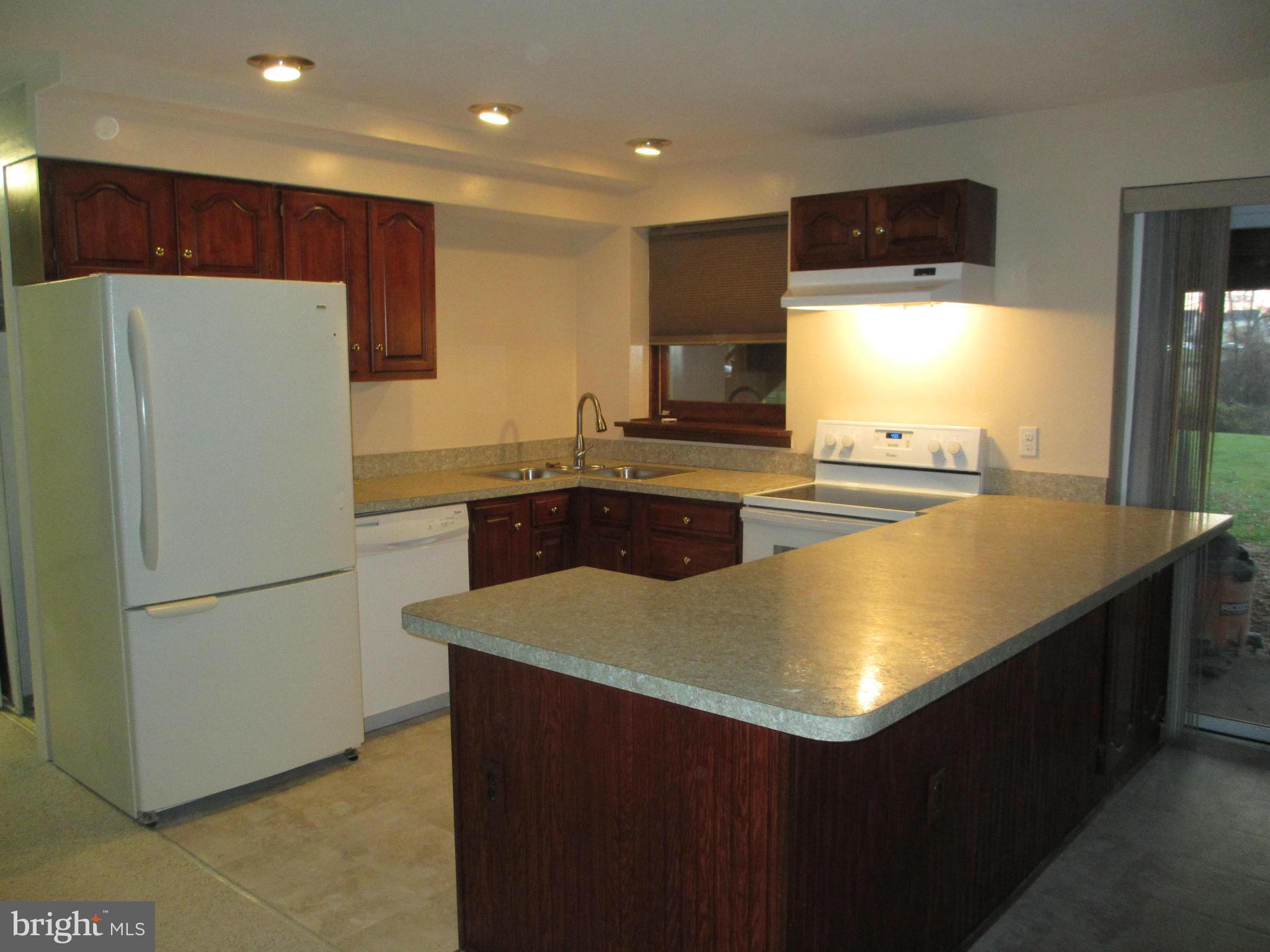 6708 Broadview Road Baltimore, MD 21209 - Photo 10 of 26 Kitchen