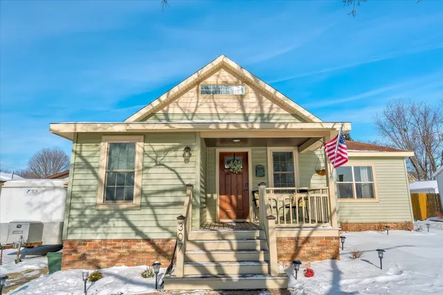 $410,000 | 307 West 3rd Street, Waunakee, WI 53597
