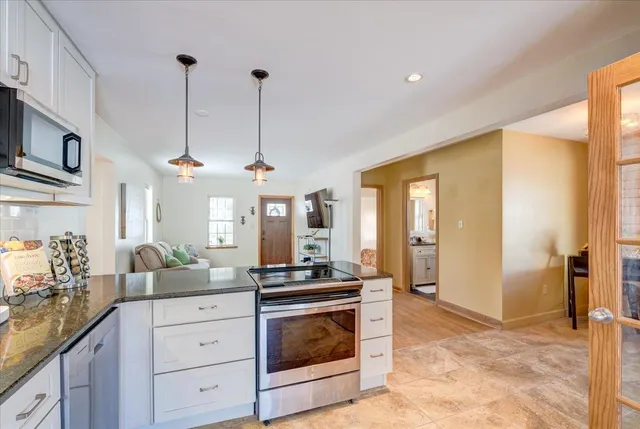 $410,000 | 307 West 3rd Street, Waunakee, WI 53597