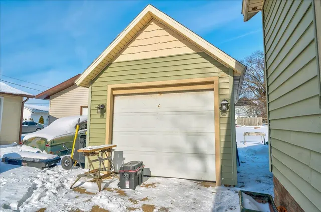 $410,000 | 307 West 3rd Street, Waunakee, WI 53597