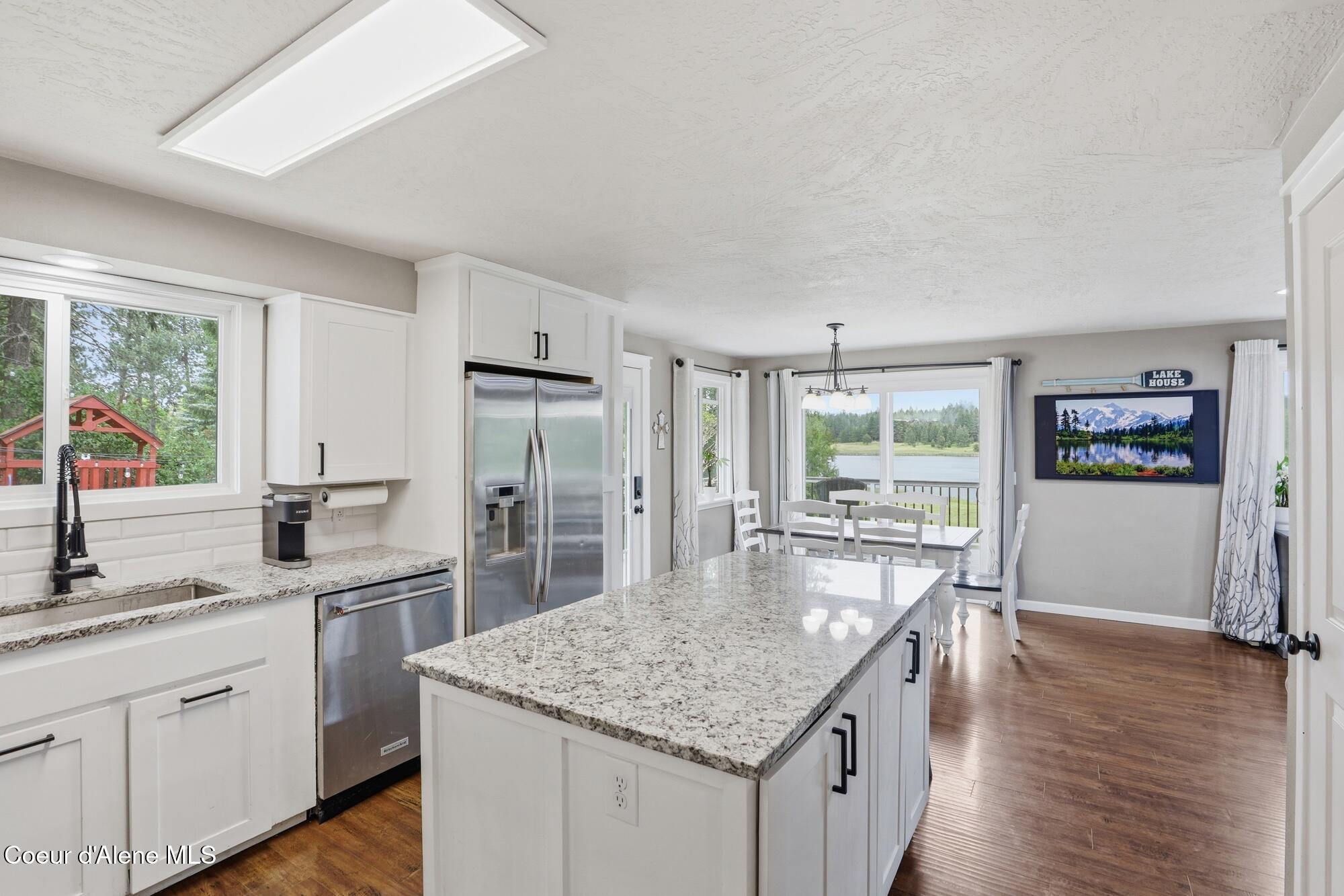 15720 North Ridgeway Drive Hayden, ID 83835 - Photo 17 of 40 Kitchen