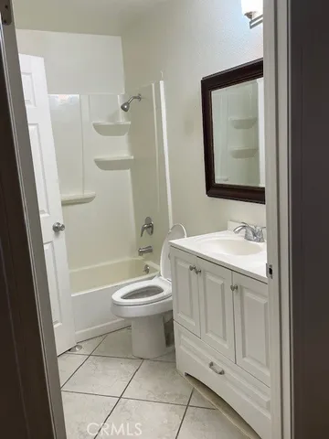 $1,975 | 11751 Colima Road, Unit B, Whittier, CA 90604