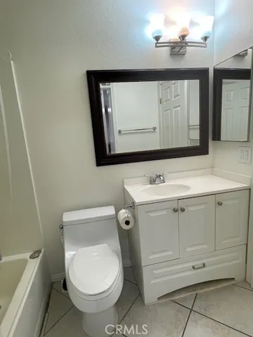 $1,975 | 11751 Colima Road, Unit B, Whittier, CA 90604