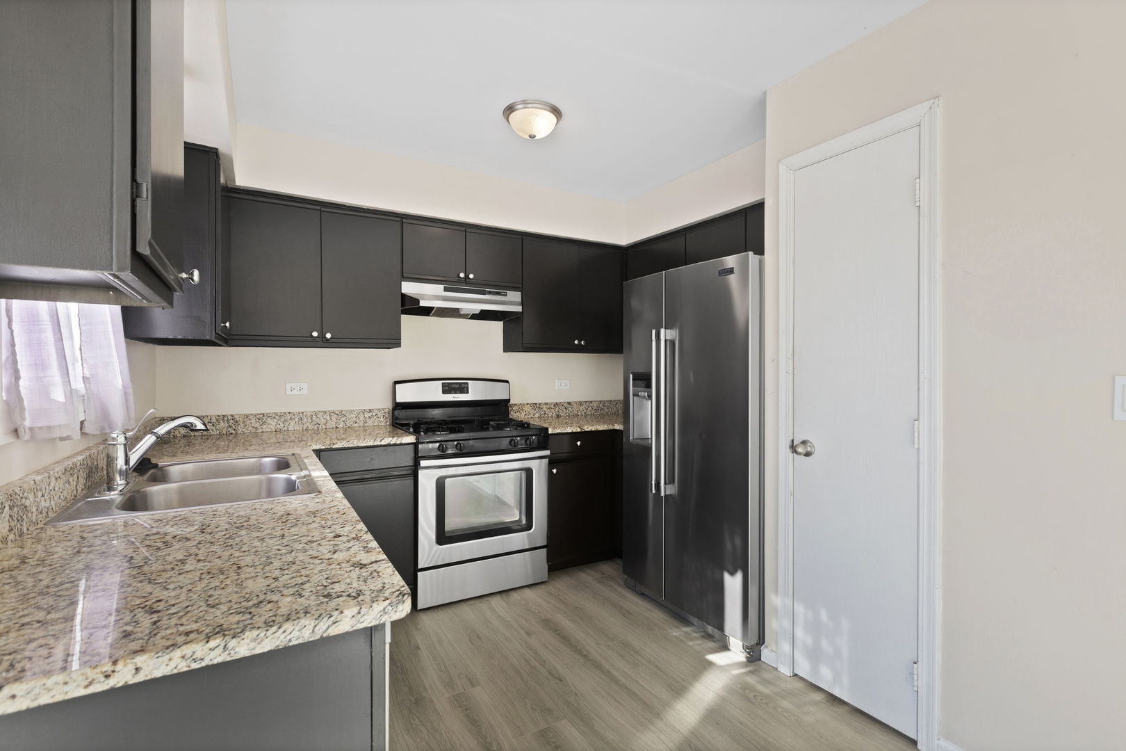 3 Woodview Court Streamwood, IL 60107 - Photo 7 of 22