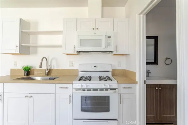 $2,000 | 7027 Keokuk Avenue, Winnetka, CA 91306