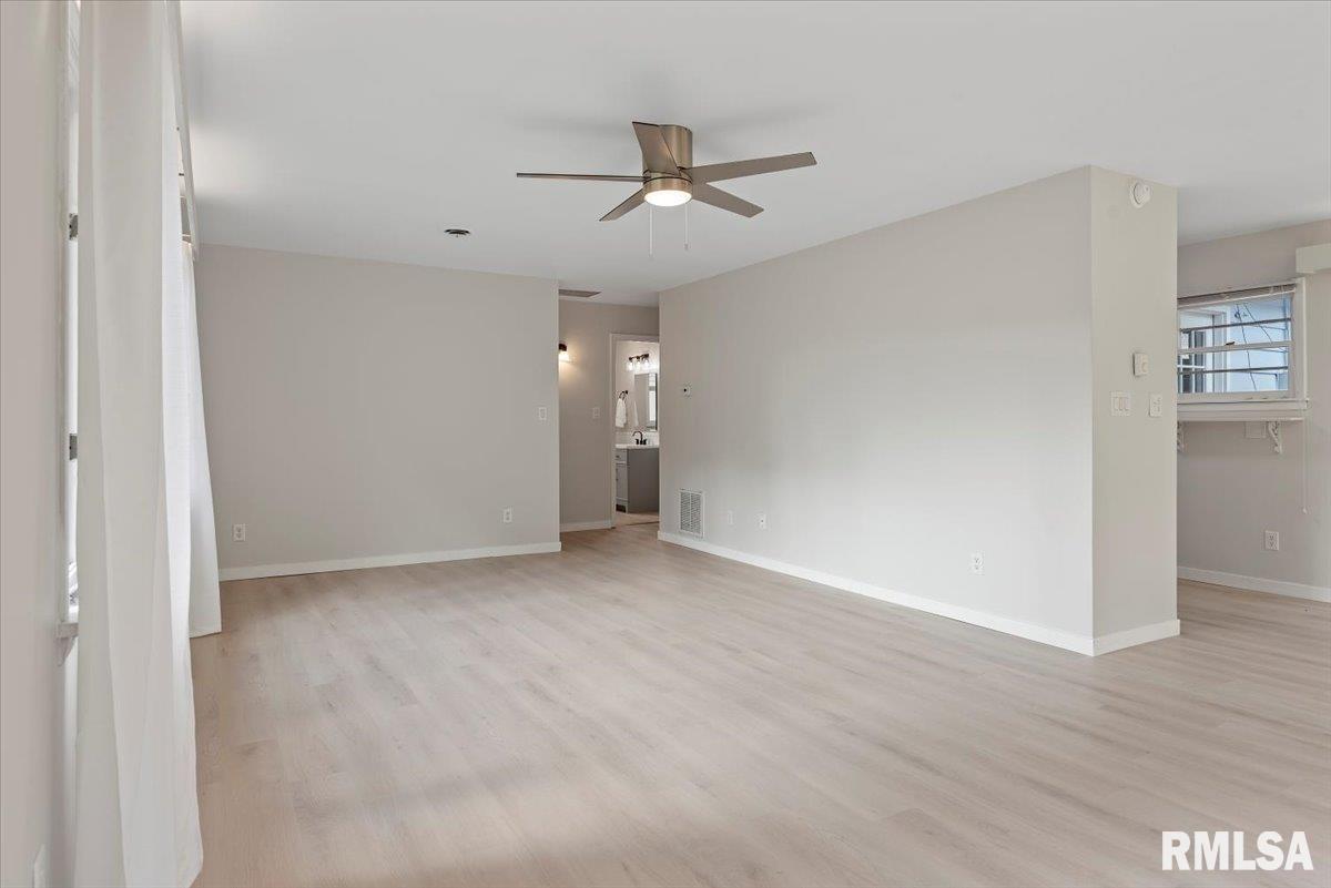 2029 Dial Court Springfield, IL 62704 - Photo 4 of 30