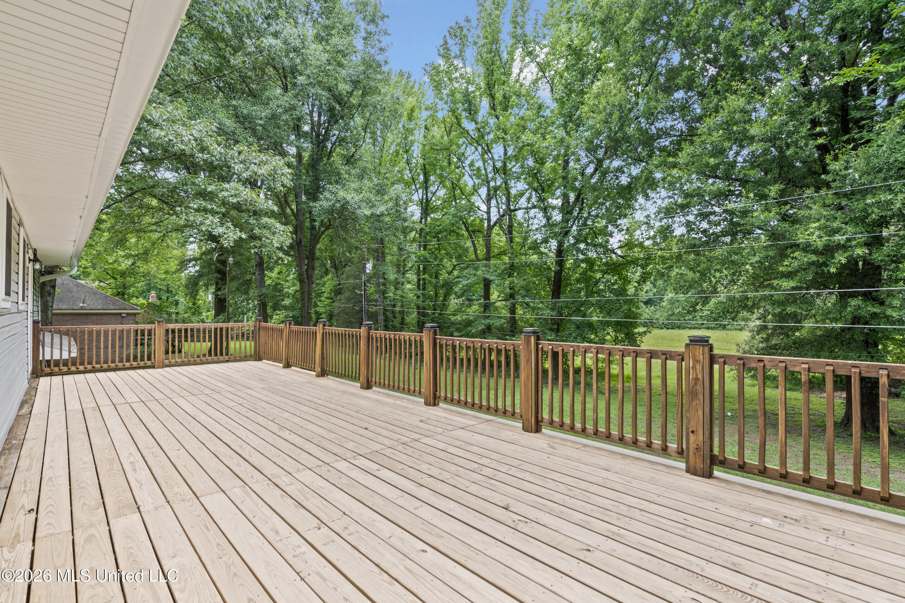 7145 Westbranch Road Olive Branch, MS 38654 - Photo 33 of 39 Back Deck