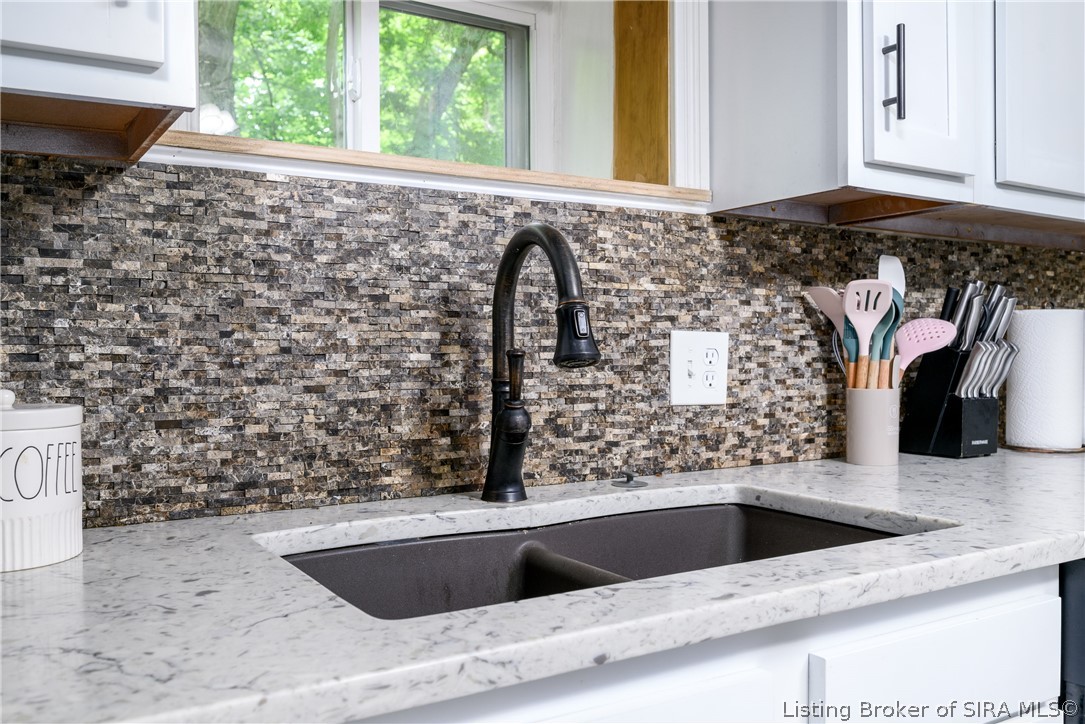 7699 Pete Andres Road Floyds Knobs, IN 47119 - Photo 15 of 31 Gallery Image 15