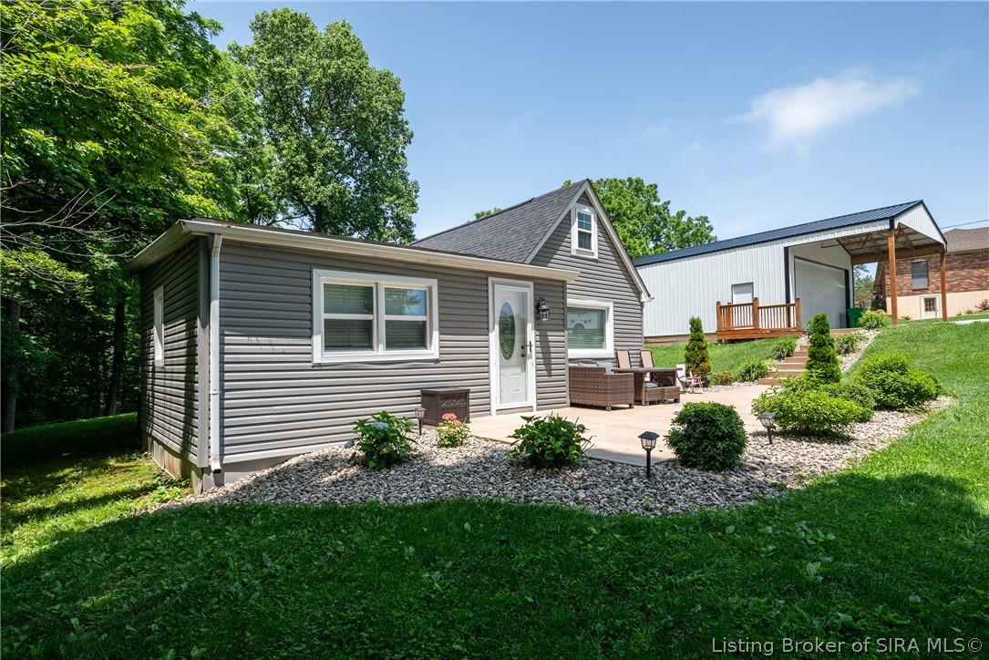 7699 Pete Andres Road Floyds Knobs, IN 47119 - Photo 3 of 31 Gallery Image 3