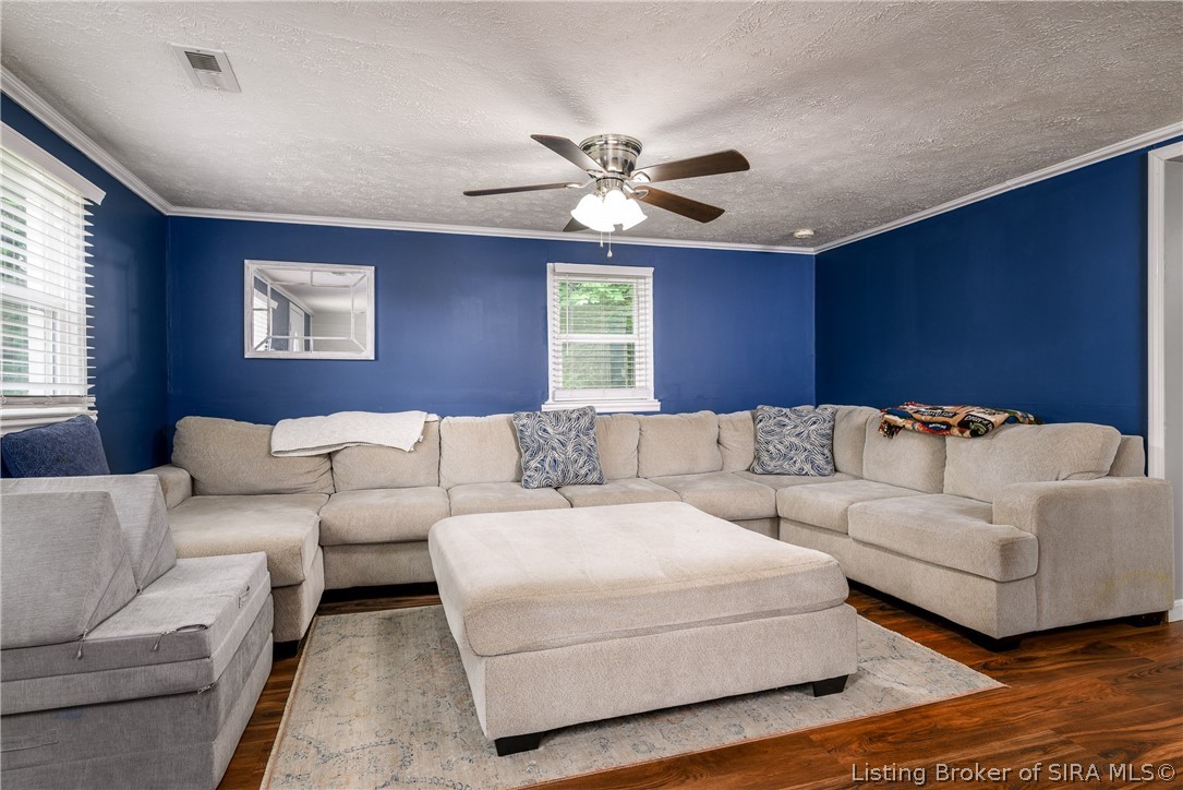 7699 Pete Andres Road Floyds Knobs, IN 47119 - Photo 9 of 31 Gallery Image 9