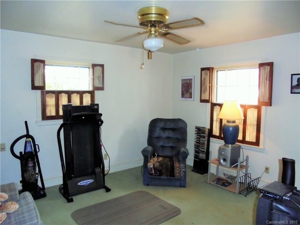 2520 Ashley Road Charlotte, NC 28208 - Photo 11 of 16 Gallery Image 11