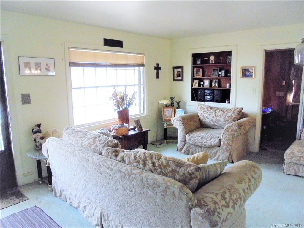 2520 Ashley Road Charlotte, NC 28208 - Photo 4 of 16 Gallery Image 4