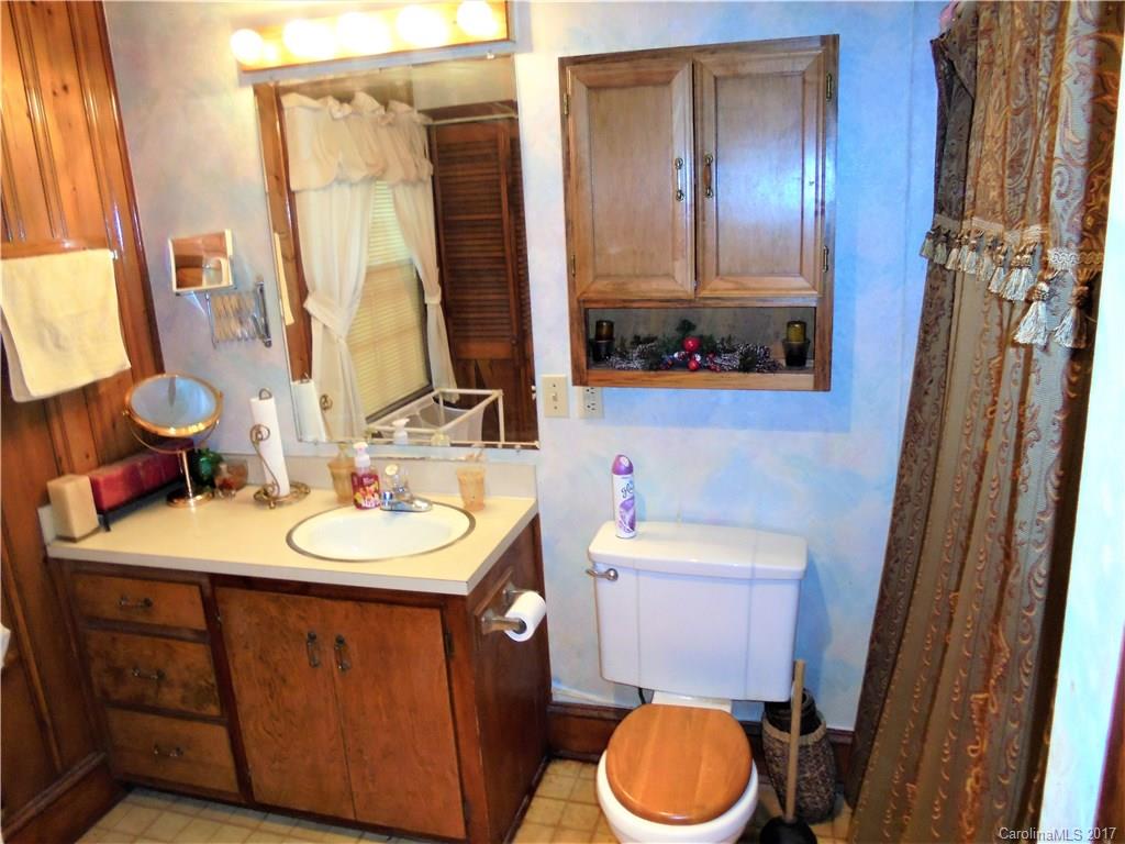 2520 Ashley Road Charlotte, NC 28208 - Photo 10 of 16 Gallery Image 10