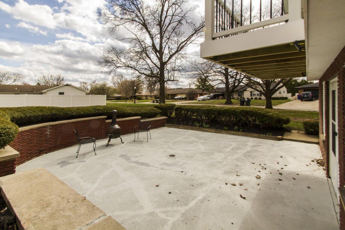 1428 Haddon Road Columbus, OH 43209 - Photo 64 of 69 Entertainment Size Patio