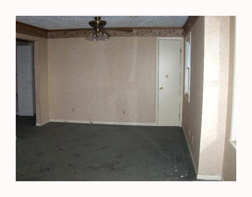 3209 Upper Valley Springfield, OH 45504 - Photo 2 of 7