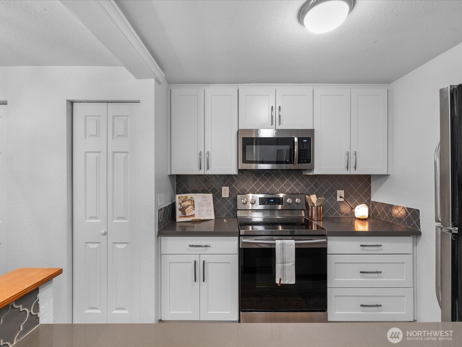 7025 224th Street Southwest, Unit M2 Edmonds, WA 98026 - Photo 6 of 33