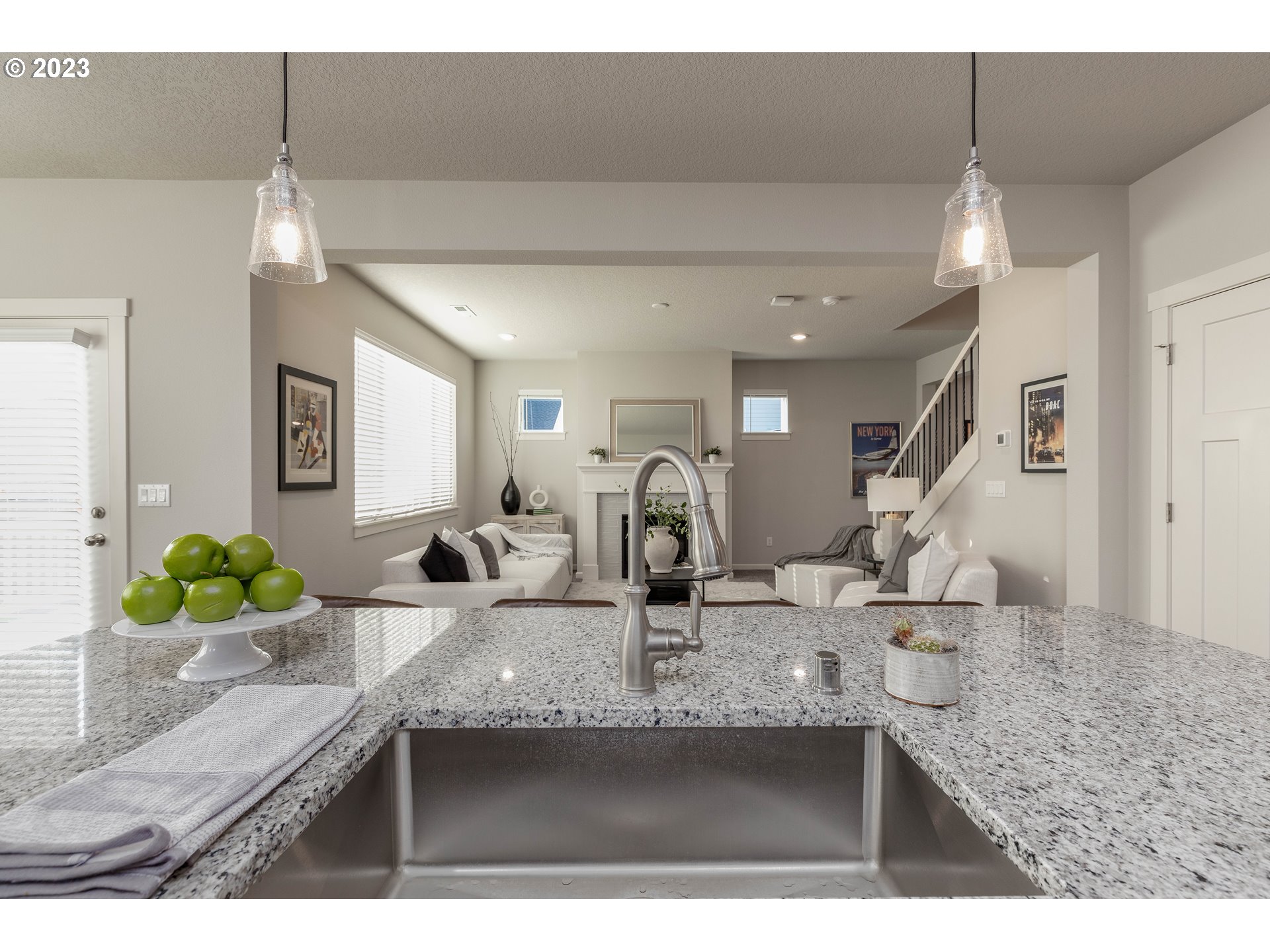3825 South 39th Place Ridgefield, WA 98642 - Photo 9 of 37 a view of living room with granite countertop living room