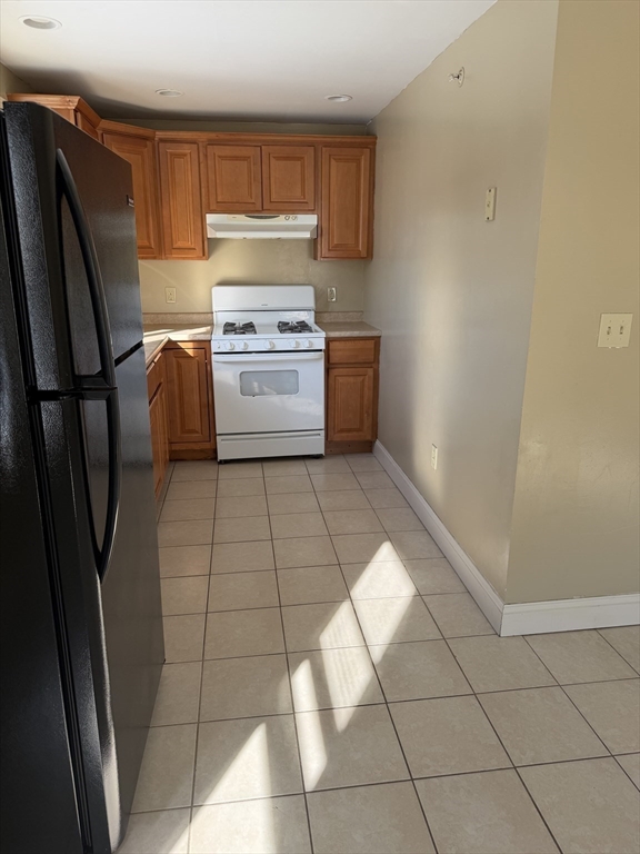 52 Floral Street, Unit 2 Taunton, MA 02780 - Photo 7 of 20