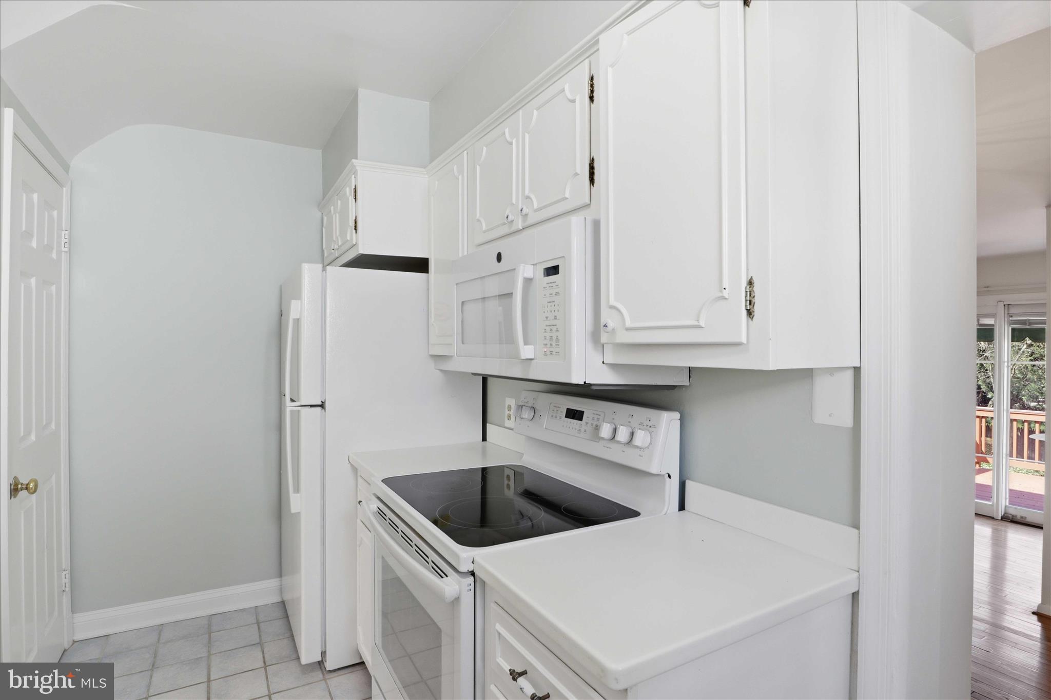 10010 Raynor Road Silver Spring, MD 20901 - Photo 17 of 45 Kitchen