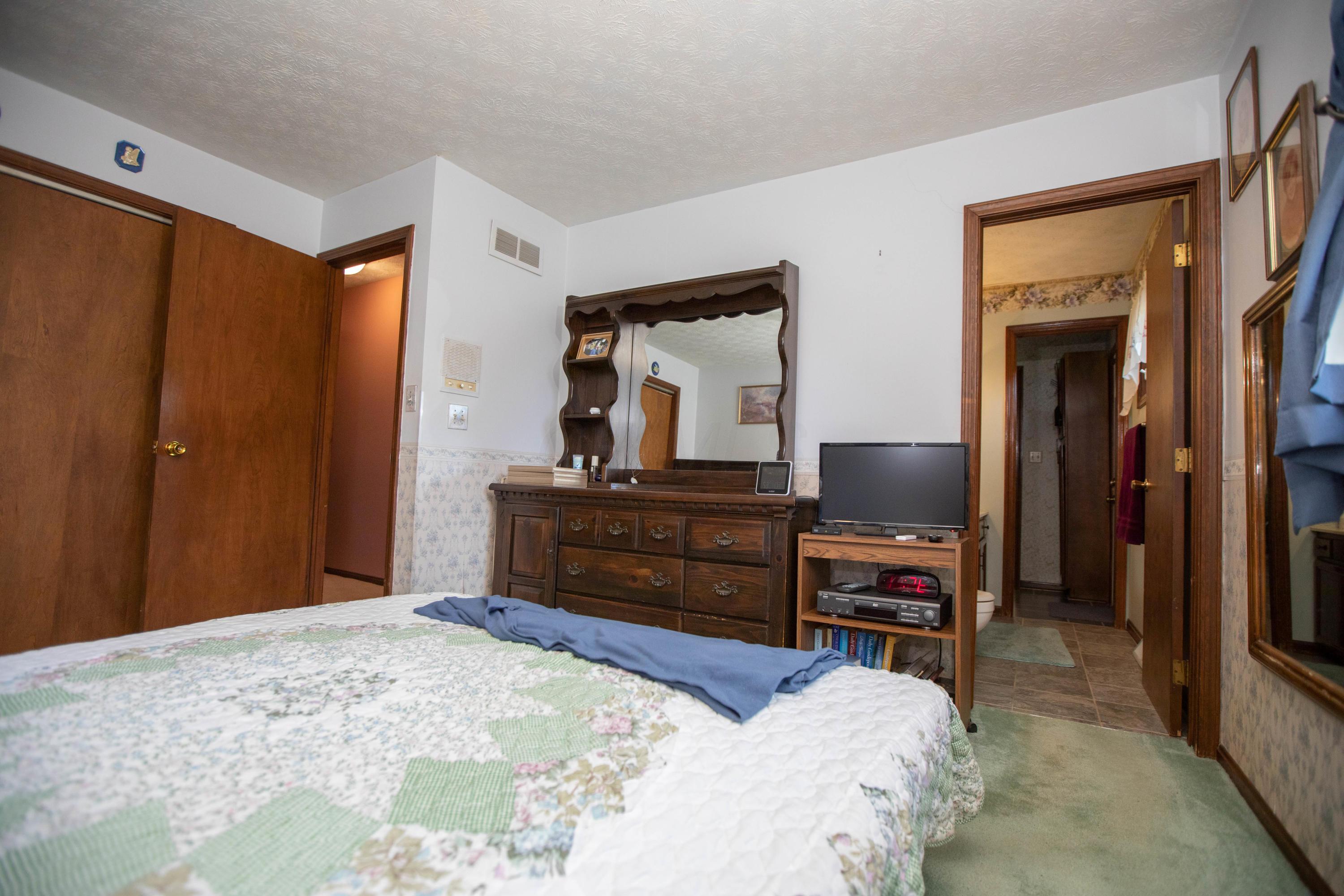 1053 Rockmill Road Northwest Lancaster, OH 43130 - Photo 18 of 30 Gallery Image 18