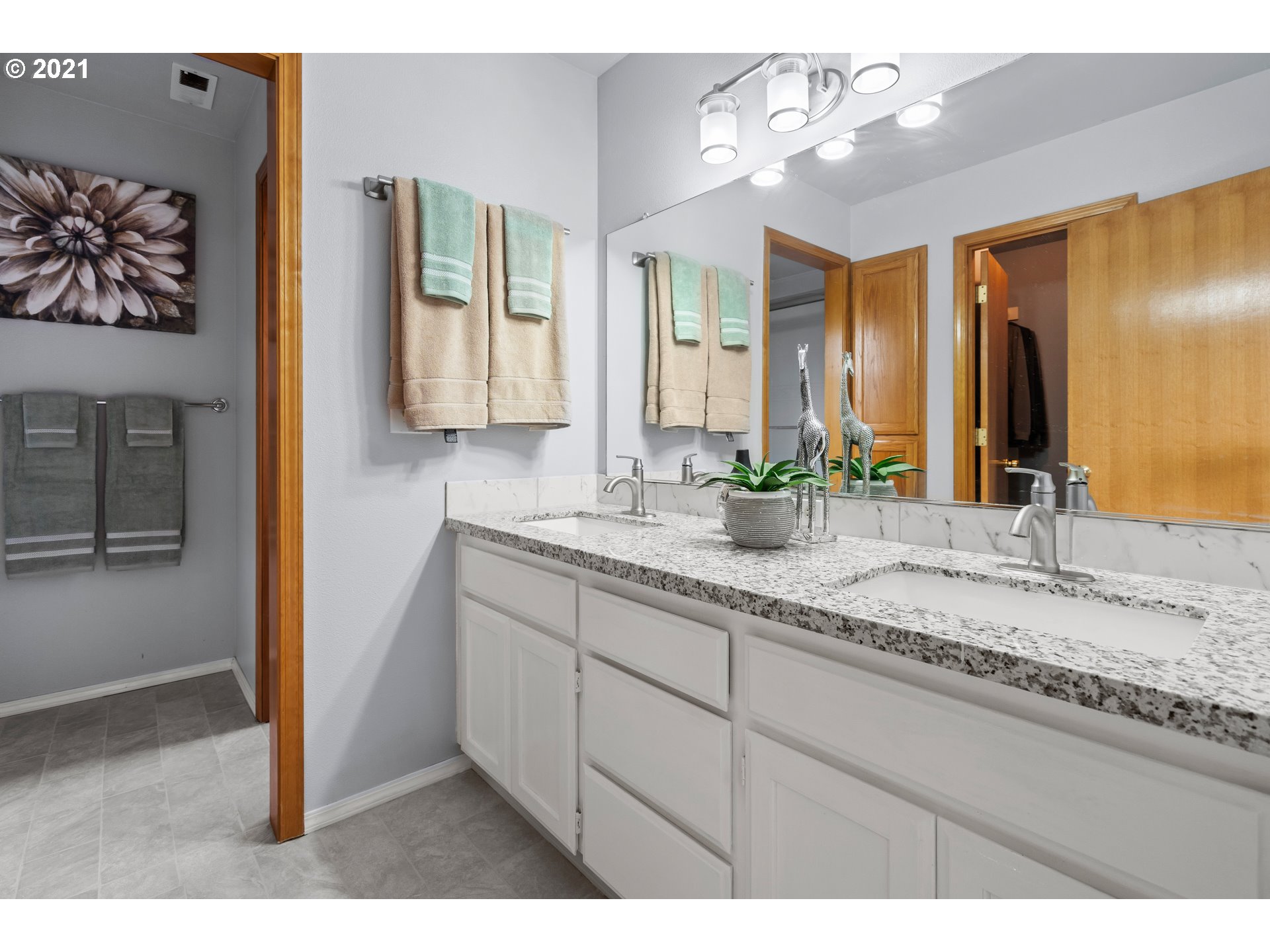 16800 Southwest Hargis Road Beaverton, OR 97007 - Photo 17 of 27 Gallery Image 17