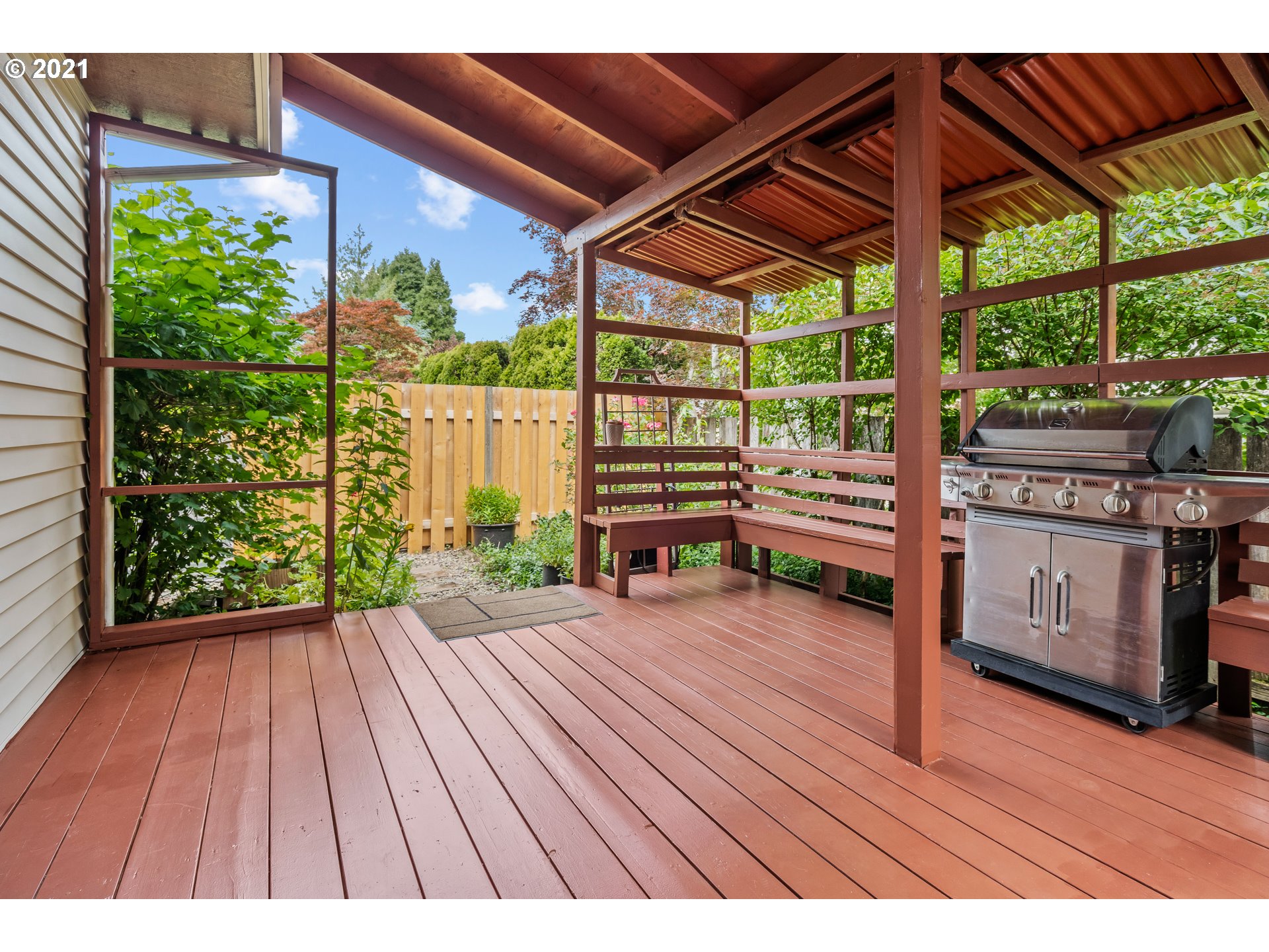16800 Southwest Hargis Road Beaverton, OR 97007 - Photo 21 of 27 Gallery Image 21