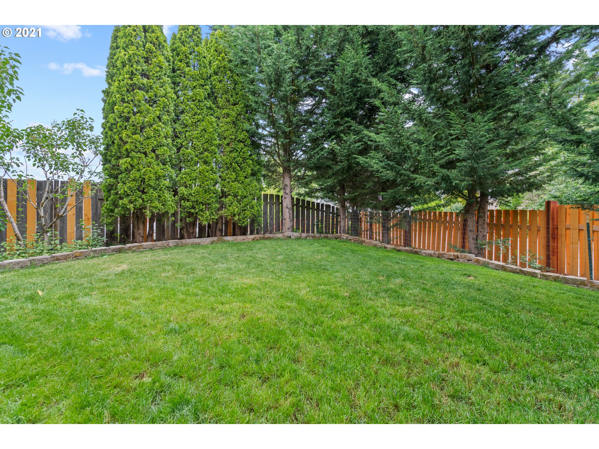 16800 Southwest Hargis Road Beaverton, OR 97007 - Photo 25 of 27 Gallery Image 25