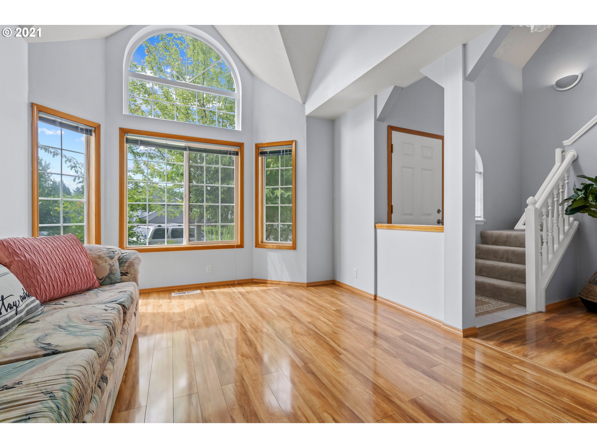 16800 Southwest Hargis Road Beaverton, OR 97007 - Photo 3 of 27 Gallery Image 3