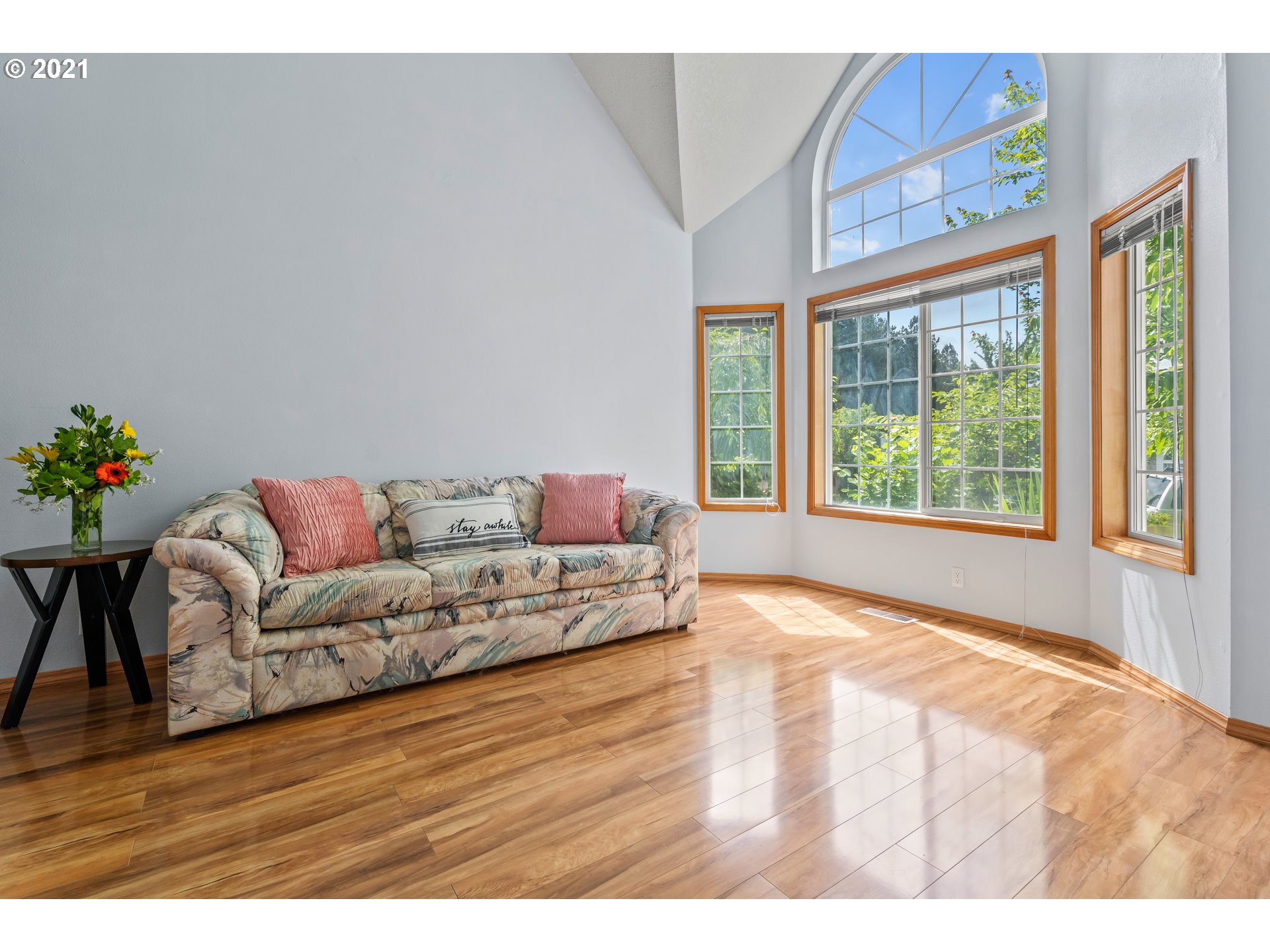 16800 Southwest Hargis Road Beaverton, OR 97007 - Photo 4 of 27 Gallery Image 4