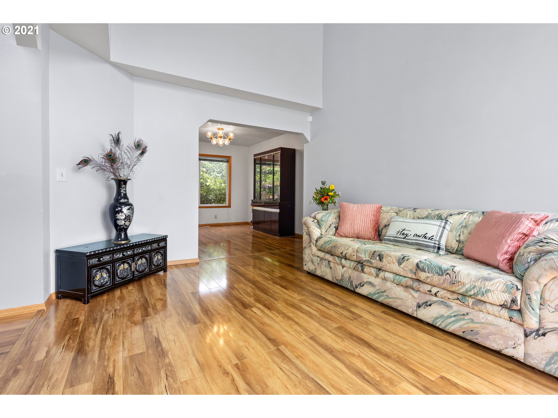 16800 Southwest Hargis Road Beaverton, OR 97007 - Photo 5 of 27 Gallery Image 5