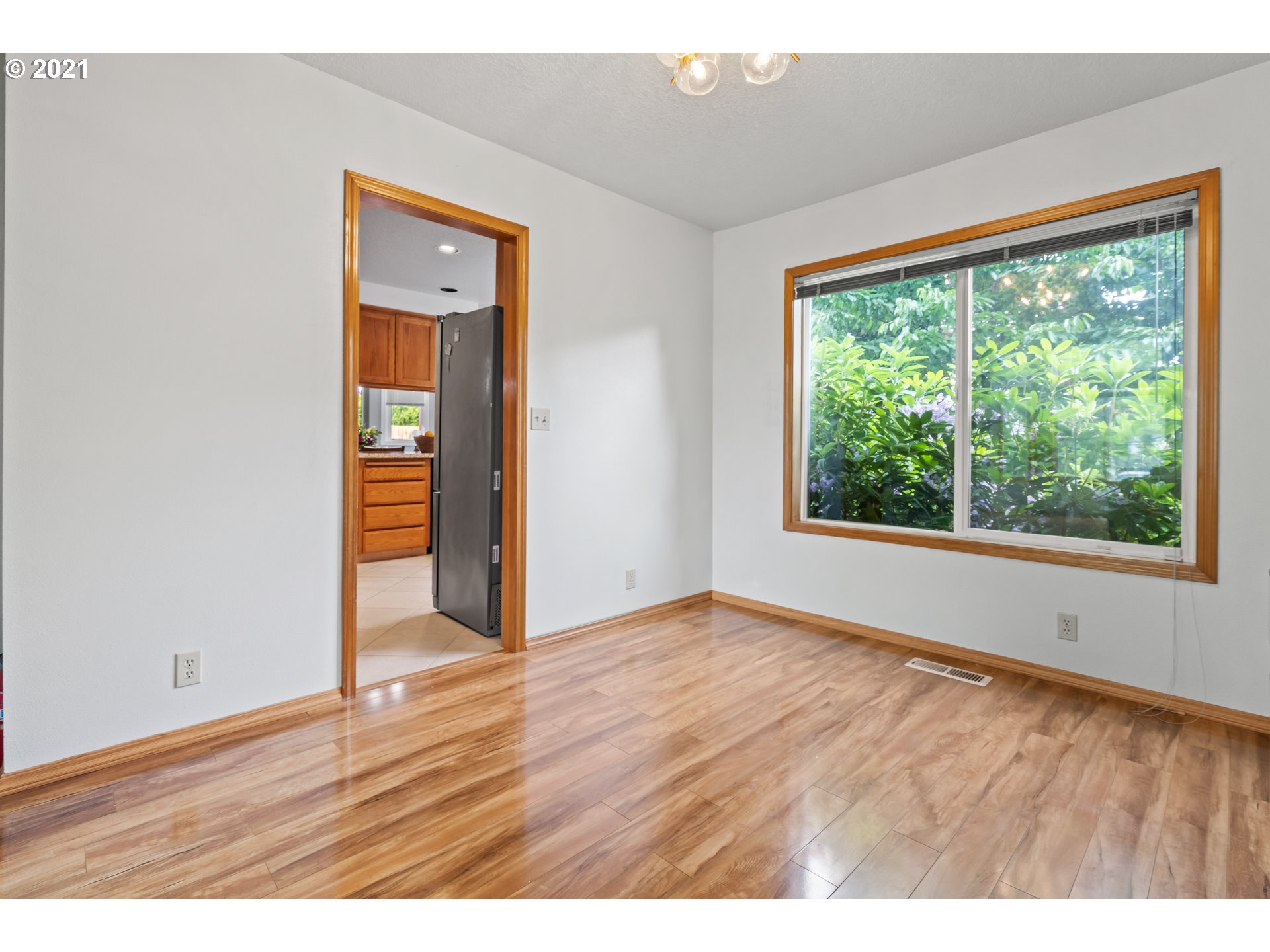 16800 Southwest Hargis Road Beaverton, OR 97007 - Photo 6 of 27 Gallery Image 6