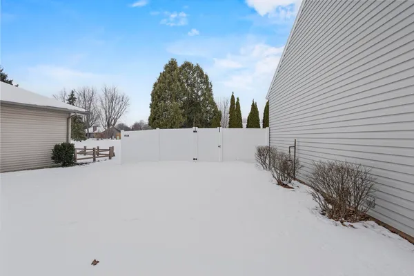 $269,900 | 1601 South Sundown Lane, Appleton, WI 54915
