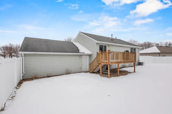$269,900 | 1601 South Sundown Lane, Appleton, WI 54915