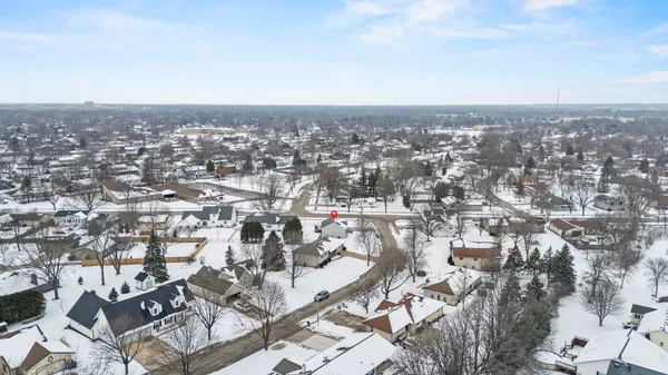 $269,900 | 1601 South Sundown Lane, Appleton, WI 54915