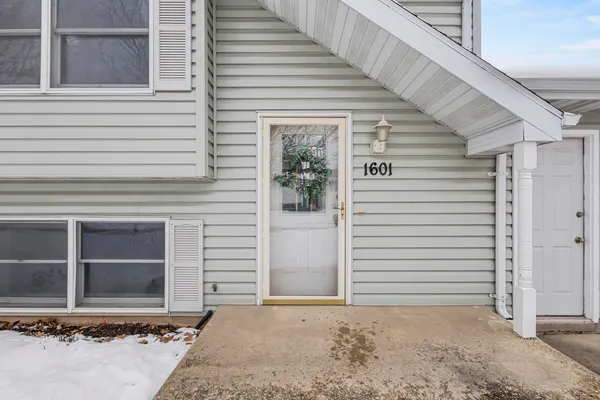 $269,900 | 1601 South Sundown Lane, Appleton, WI 54915