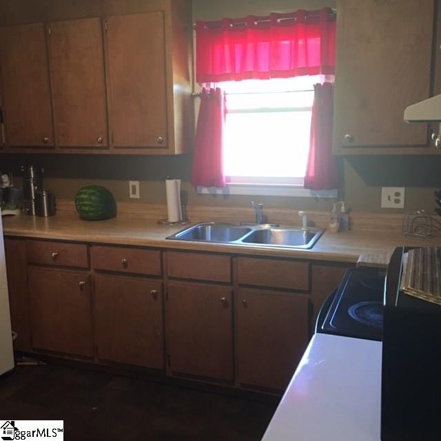 111 Spring Street Greer, SC 29650 - Photo 6 of 18 Gallery Image 6
