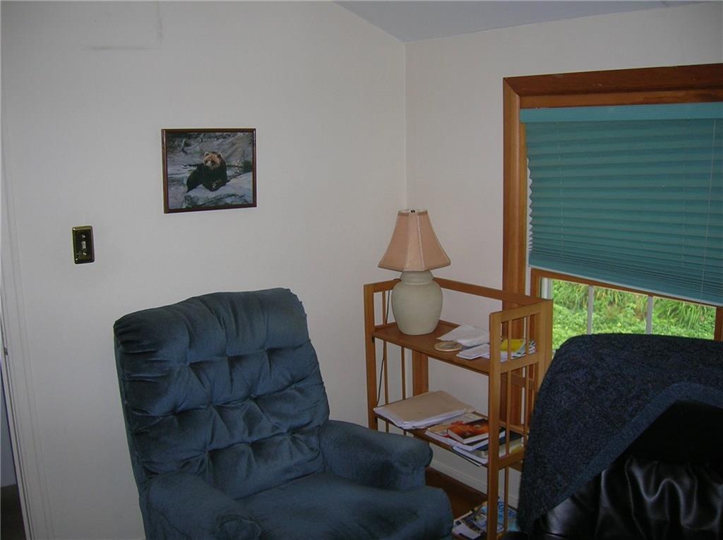 143 Spring Grove Road Pittsburgh, PA 15235 - Photo 11 of 18 Gallery Image 11