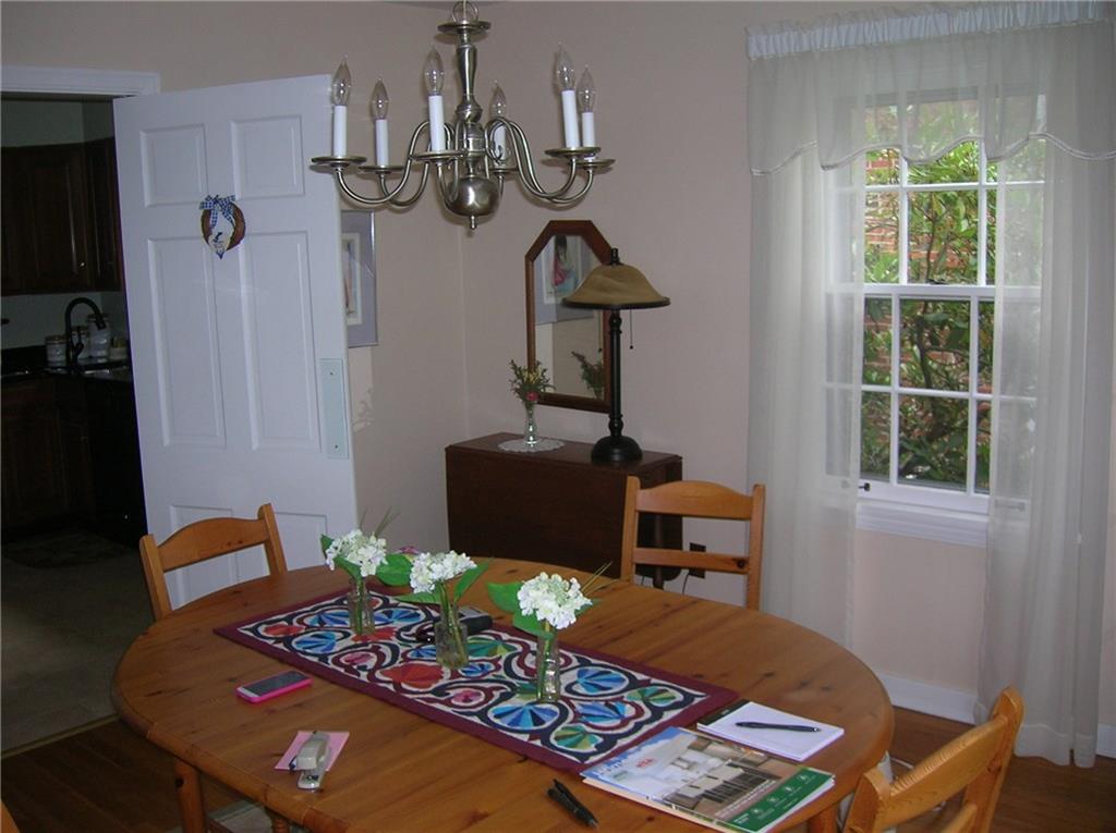 143 Spring Grove Road Pittsburgh, PA 15235 - Photo 4 of 18 Gallery Image 4
