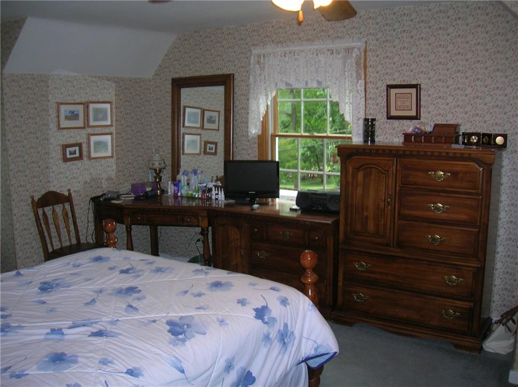 143 Spring Grove Road Pittsburgh, PA 15235 - Photo 8 of 18 Gallery Image 8