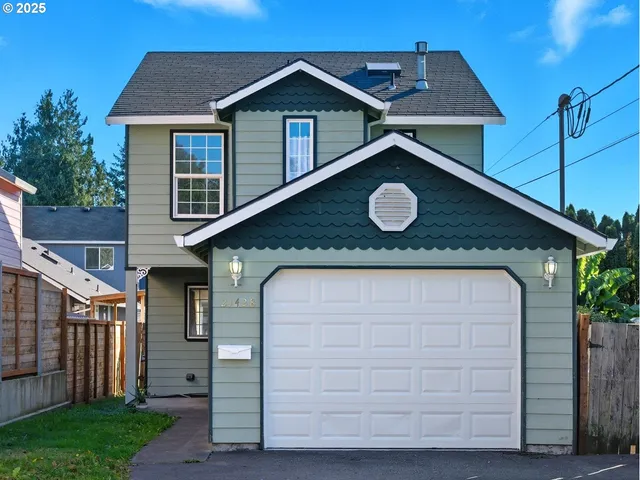 a house view with a sink and backyard