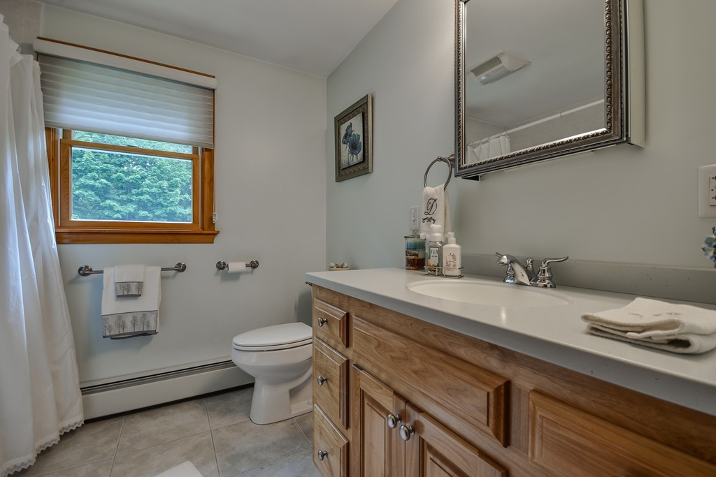 4 Spring Lane Hopkinton, MA 01748 - Photo 15 of 26