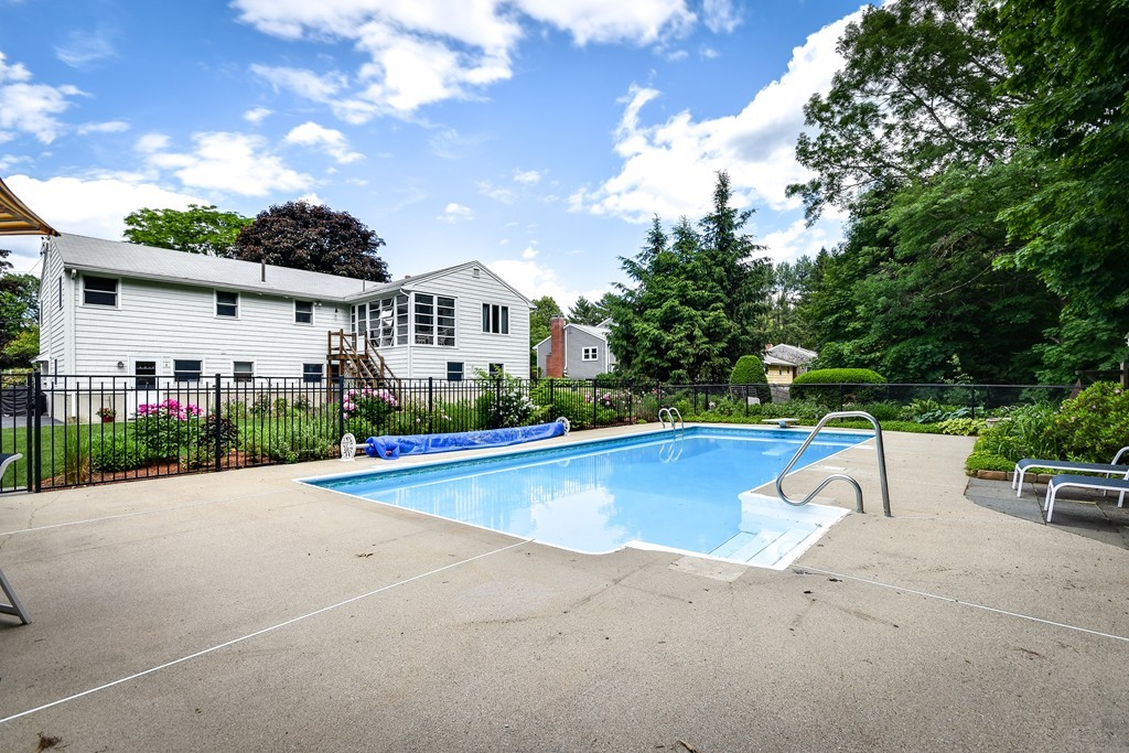4 Spring Lane Hopkinton, MA 01748 - Photo 3 of 26