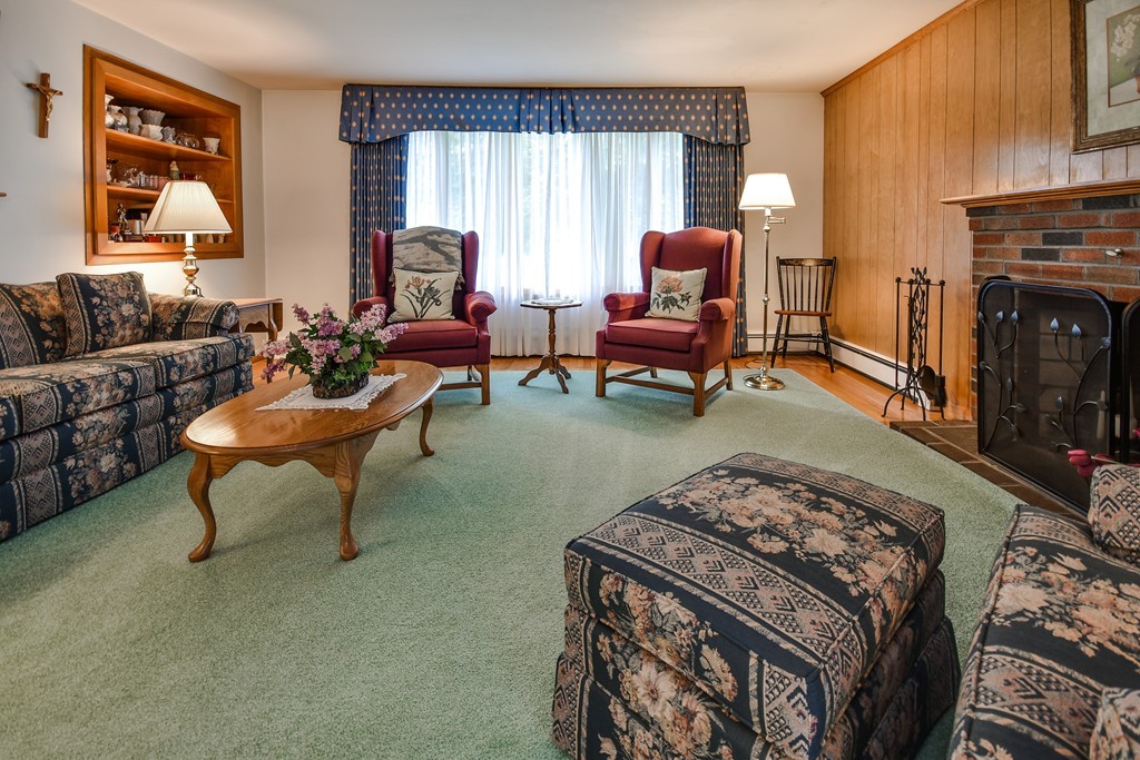 4 Spring Lane Hopkinton, MA 01748 - Photo 4 of 26