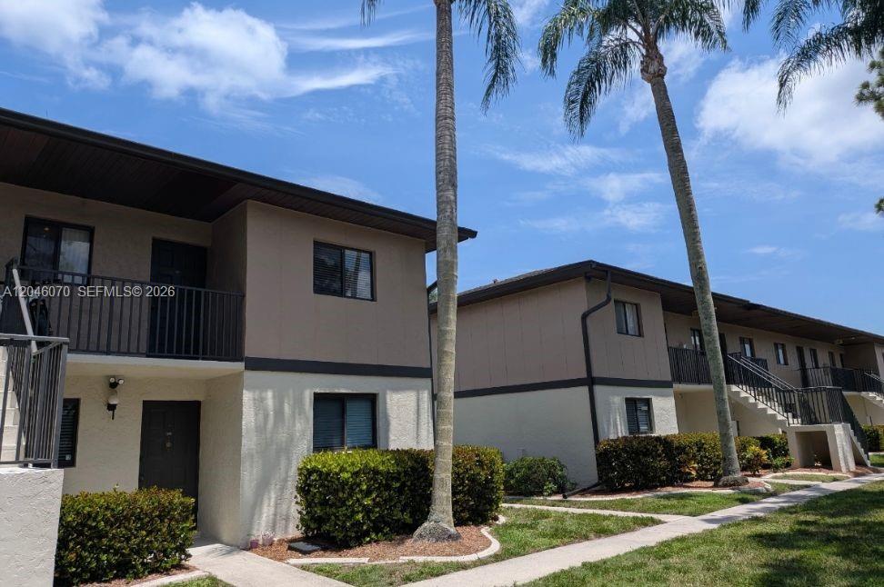 1210 Hall Road, Unit 208 North Fort Myers, FL 33903 - Photo 2 of 5