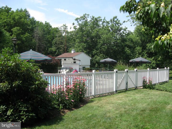 1555 Old Lancaster Pike Sinking Spring, PA 19608 - Photo 8 of 25 Gallery Image 8
