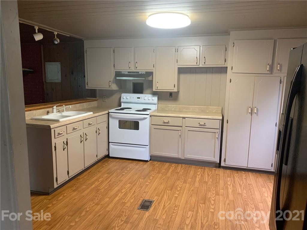 2272 Beaver Dam Road Cassatt, SC 29032 - Photo 17 of 30 Gallery Image 17