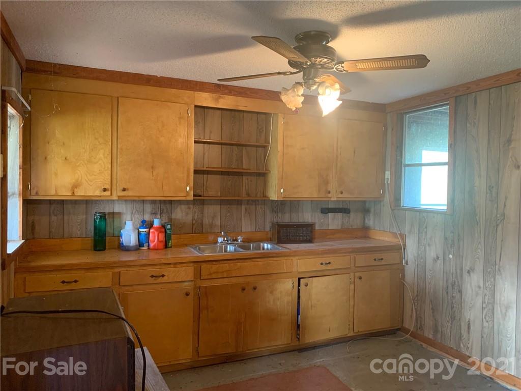 2272 Beaver Dam Road Cassatt, SC 29032 - Photo 29 of 30 Gallery Image 29