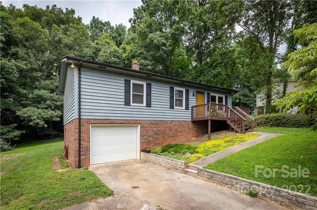 115 Sherwood Drive Morganton, NC 28655 - Photo 1 of 18