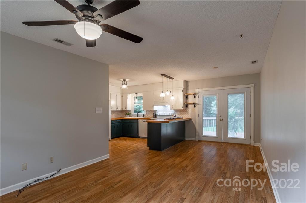 115 Sherwood Drive Morganton, NC 28655 - Photo 3 of 18