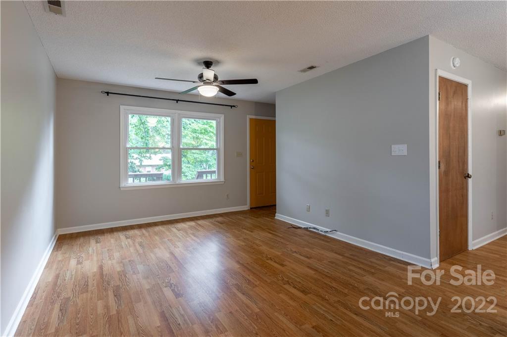 115 Sherwood Drive Morganton, NC 28655 - Photo 4 of 18